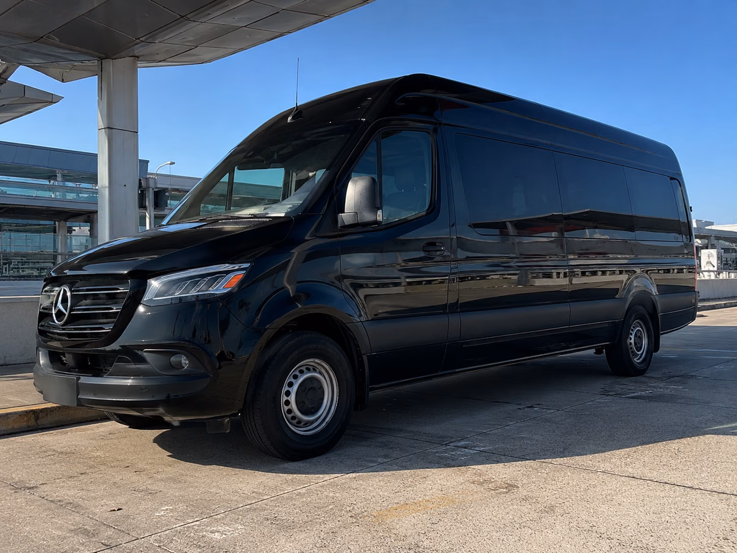 guest shuttles to bonacquisti wine company and wedding venues around denver