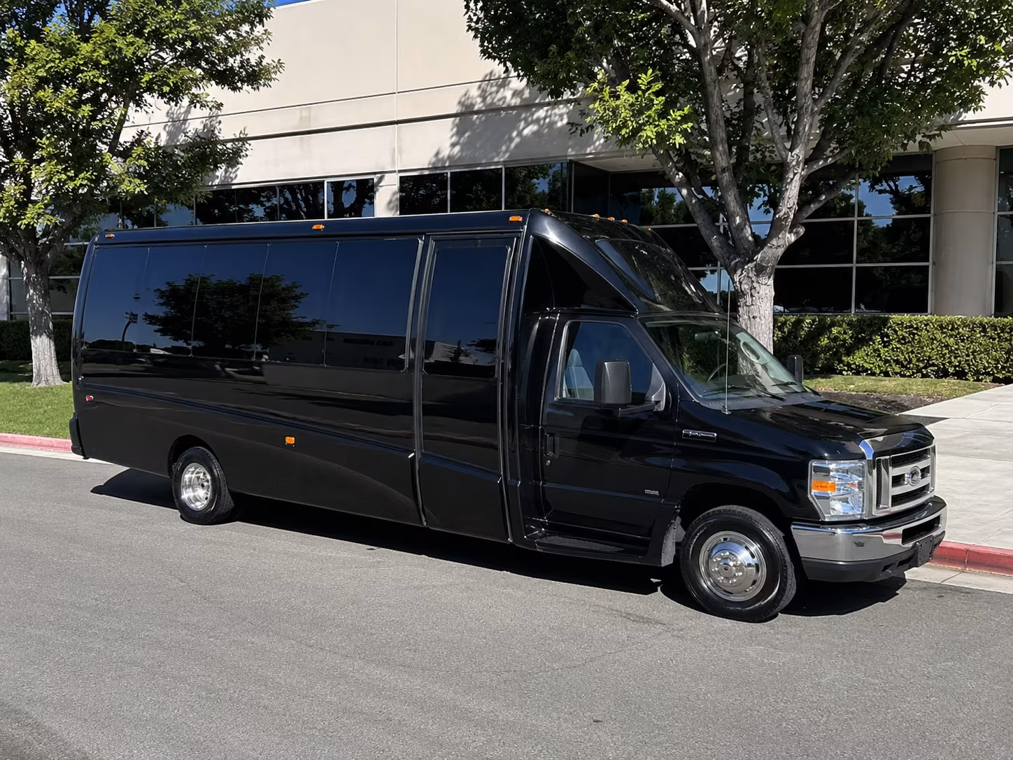 why book winery and brewery tours through denvershuttlebusrentals com